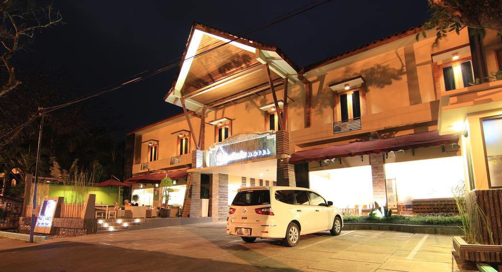 Syailendra Hotel Syariah 巴拉 外观 照片